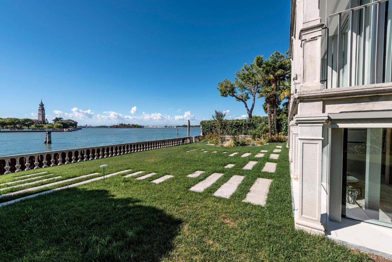 Ca' Delle Contesse - Villa On Lagoon With Private Dock And Spectacular View Lido di Venezia Bagian luar foto