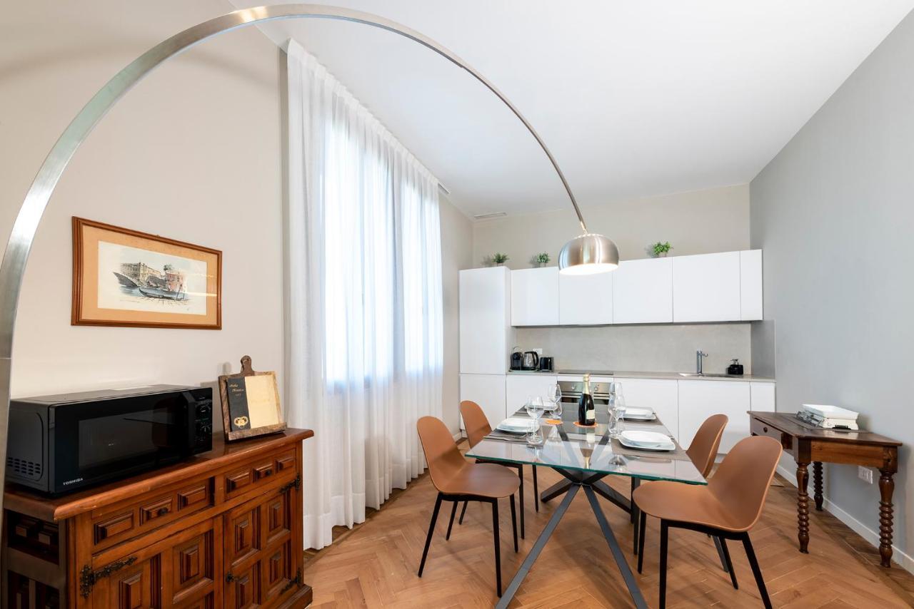 Ca' Delle Contesse - Villa On Lagoon With Private Dock And Spectacular View Lido di Venezia Bagian luar foto